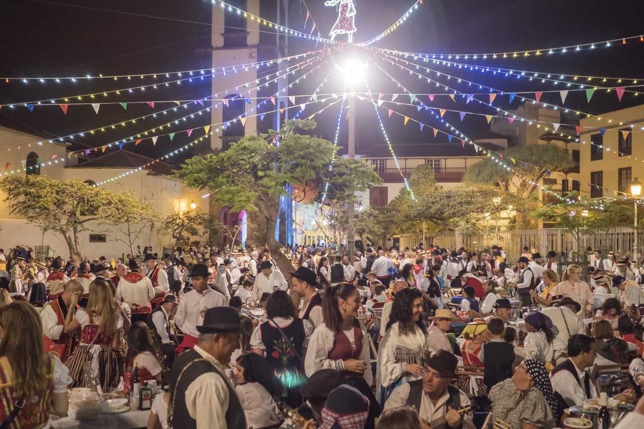 Santa Cruz Celebra Este Miércoles El Baile De Magos De Las Fiestas De Mayo Canarias Noticias 5991