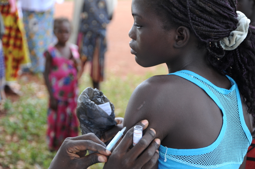 Vacunación de niños en África