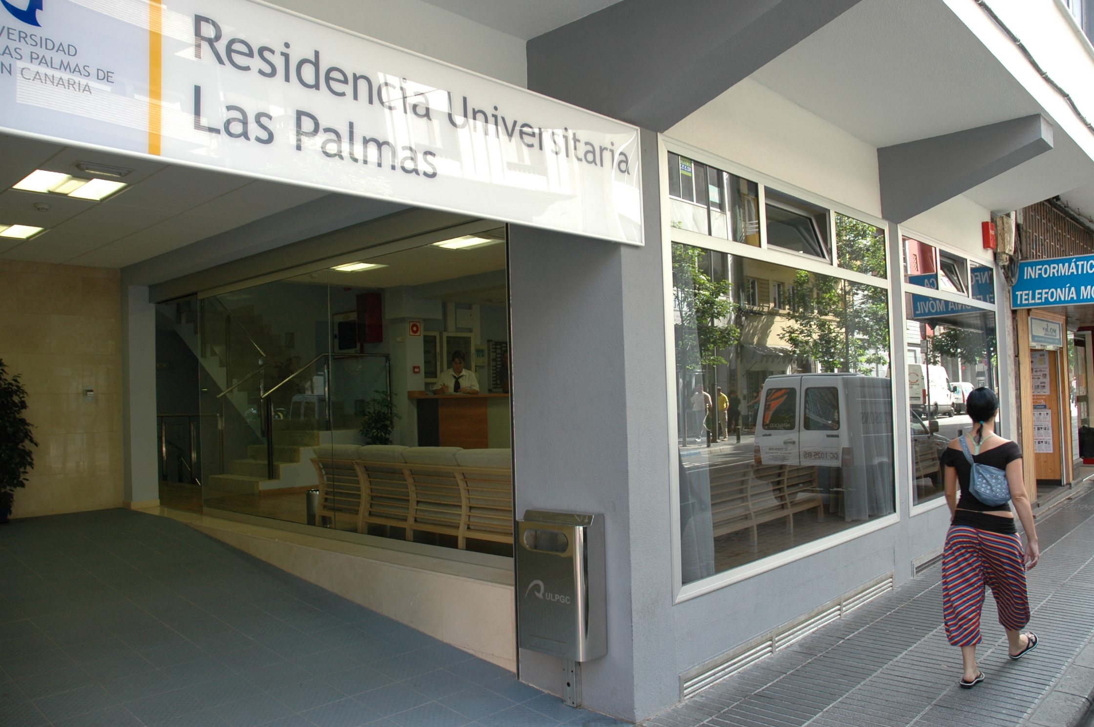 Residencia universitaria León y Castillo