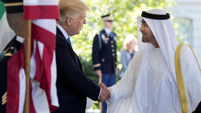 Donadl Trump y el heredero de Emiratos Árabes Unidos