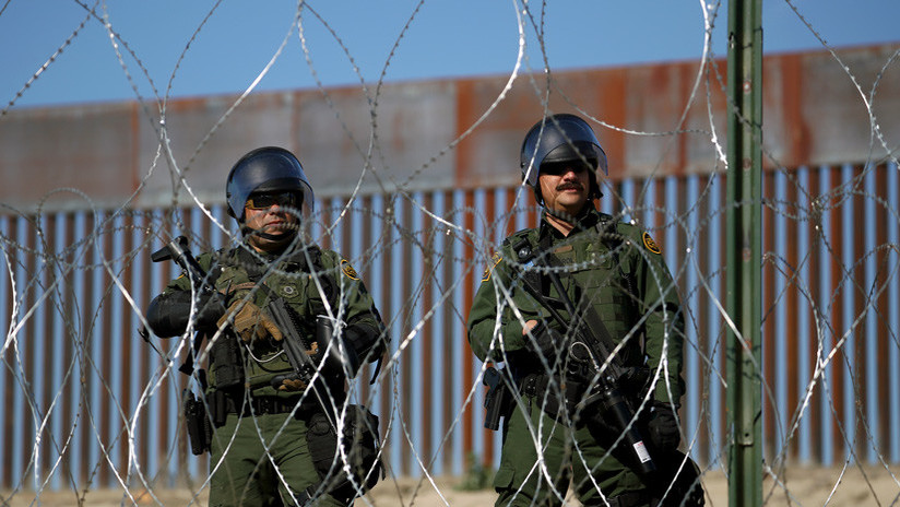 Militares en la frontera con México
