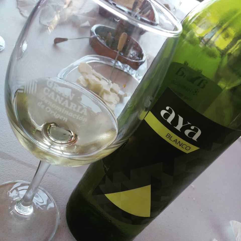 Vino premiado Aya blanco