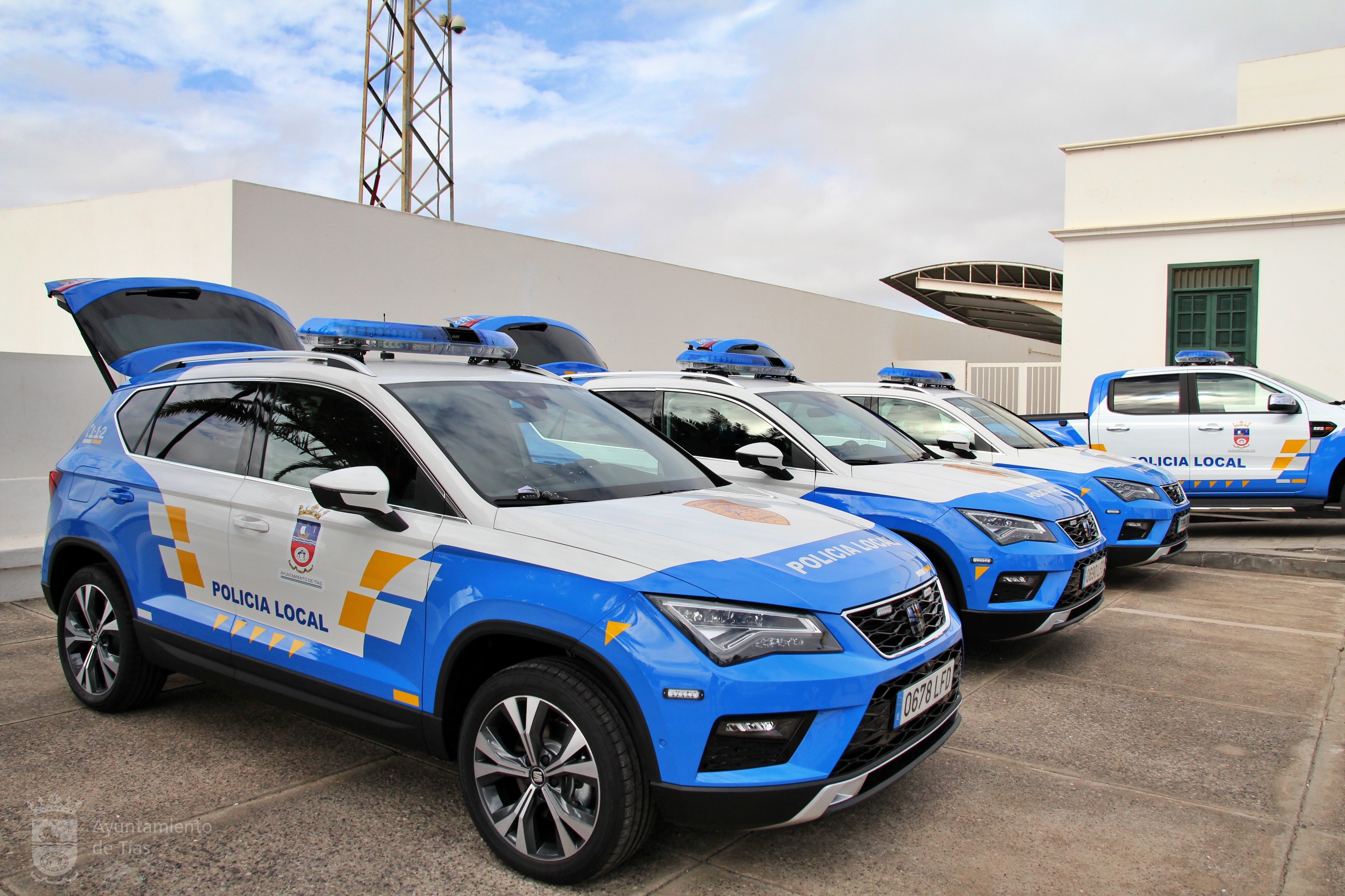 Nuevos vehículos para la Policía Local y Protección Civil de Tías