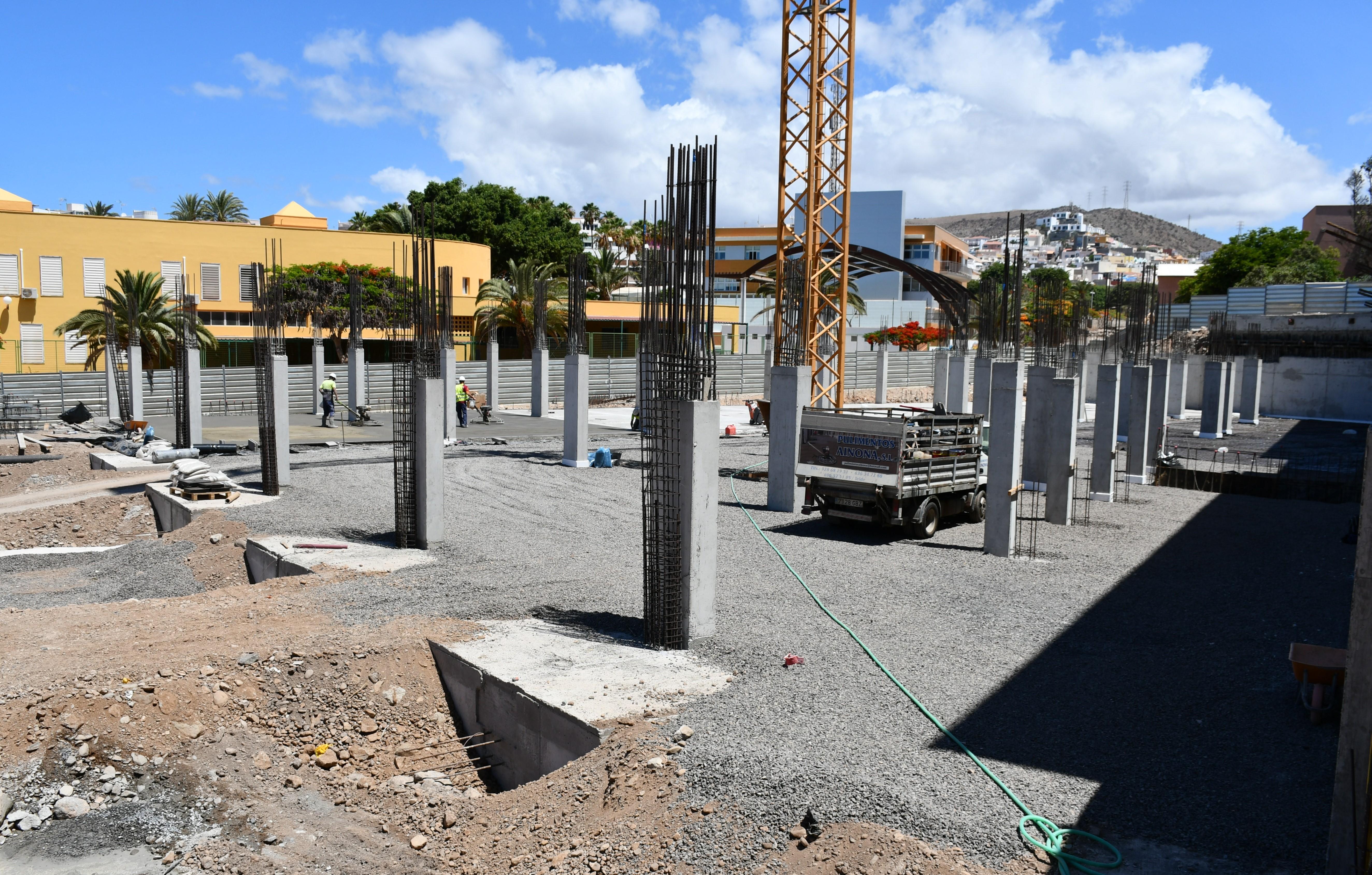 Obras del edificio de aparcamientos de Arguineguín. Gran Canaria