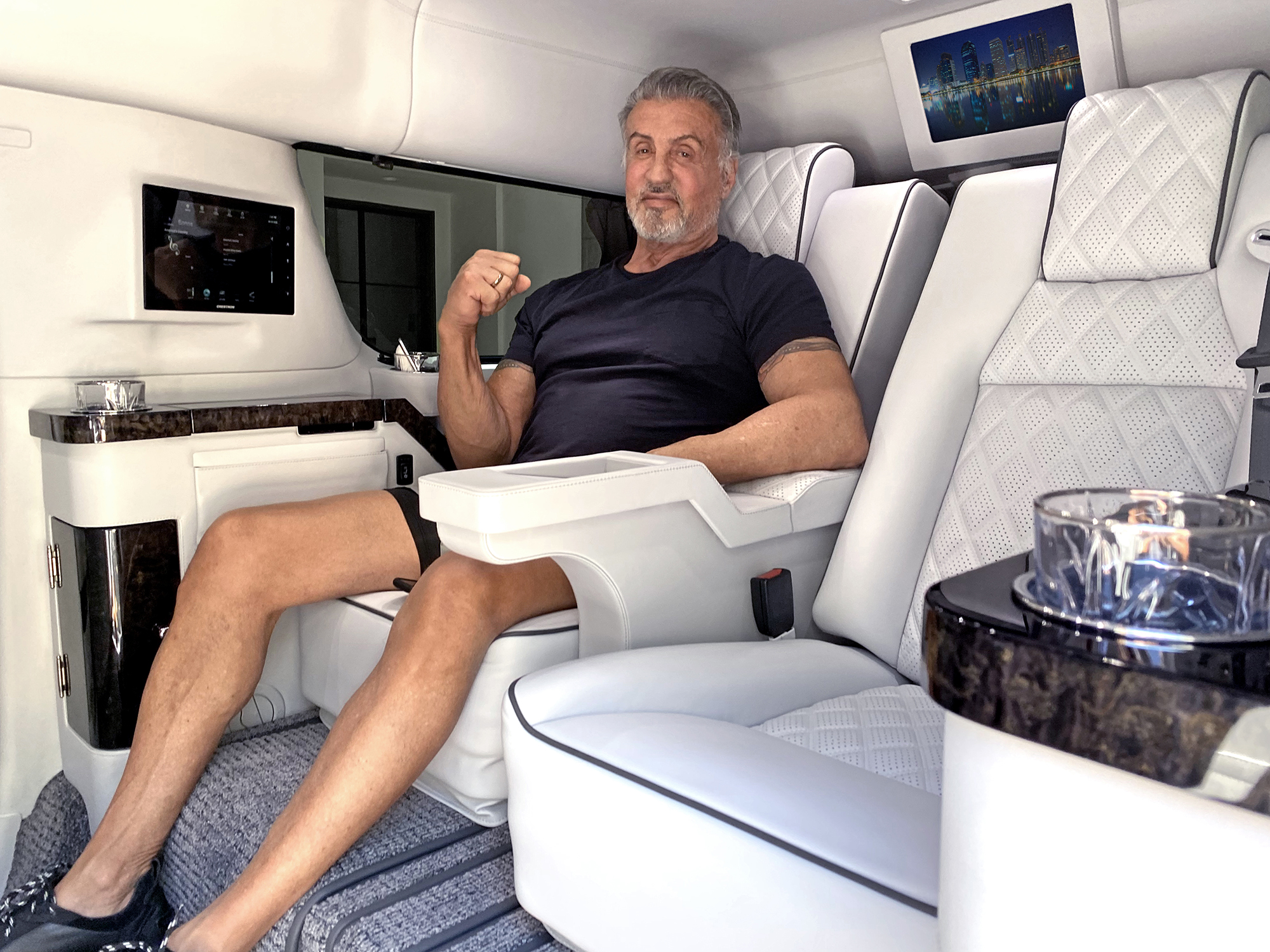 Silvester Stallone en su Cadillac