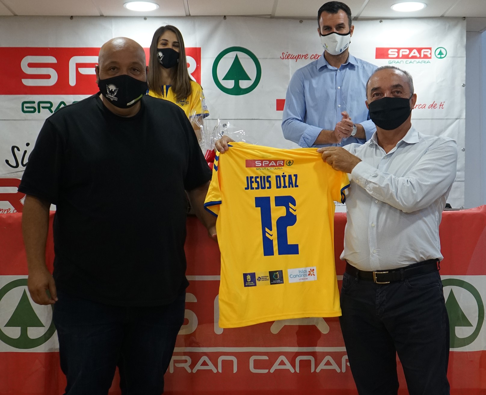 Spar Gran Canaria renueva su patrocinio al equipo femenino de fútbol CD Femarguín