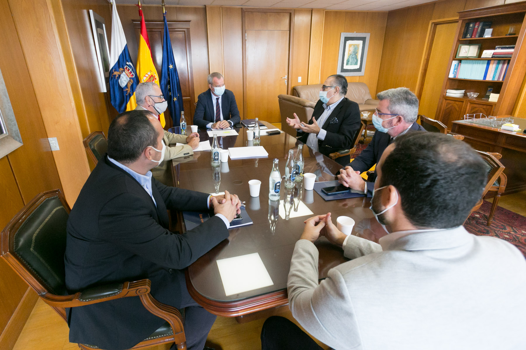Sebastián Franquis se reúne con la Confederación de Empresarios de Santa Cruz de Tenerife