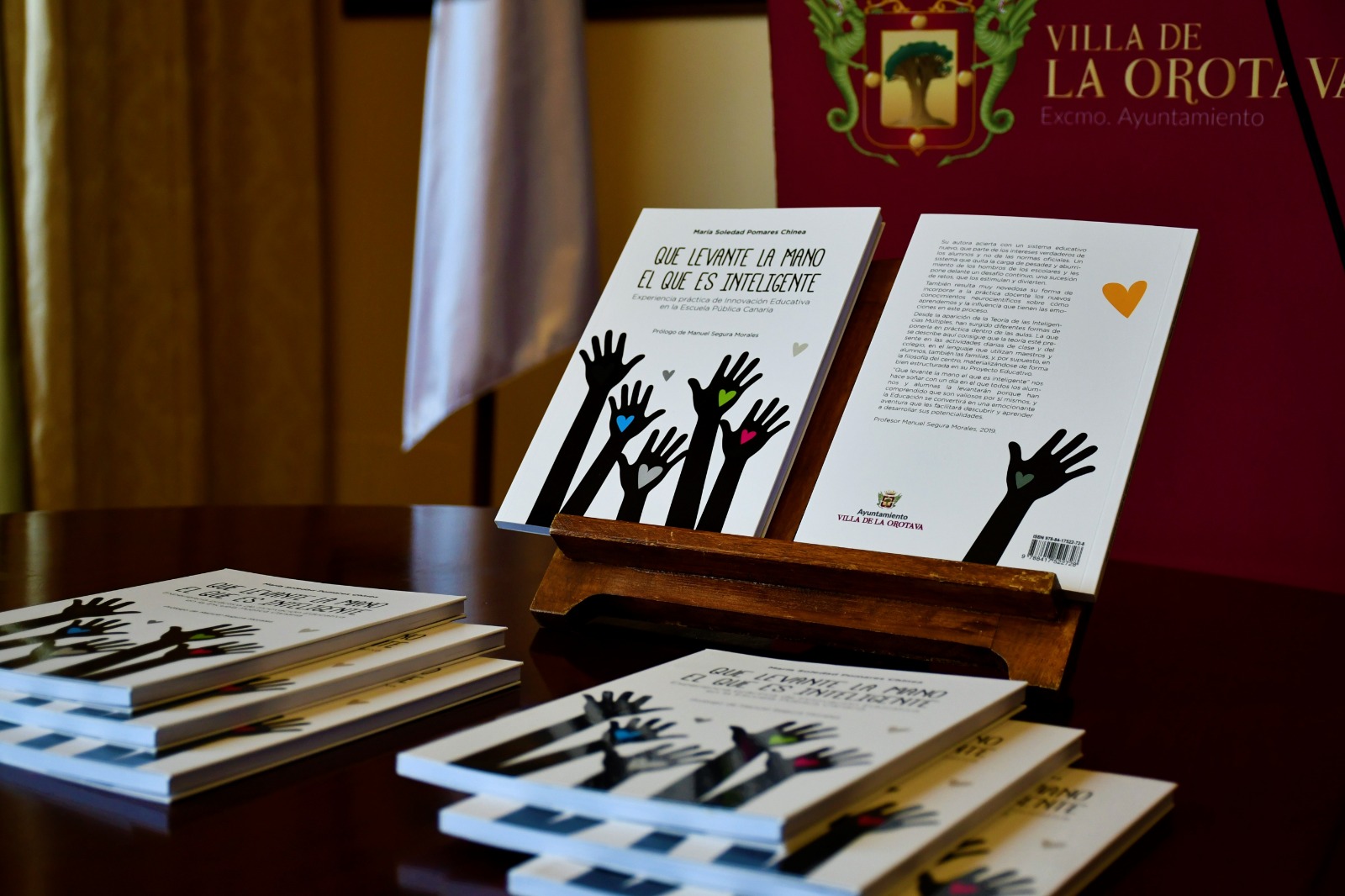 Libros "Que levante la mano el que es inteligente" del CEIP Aguamansa / CanariasNoticias.es