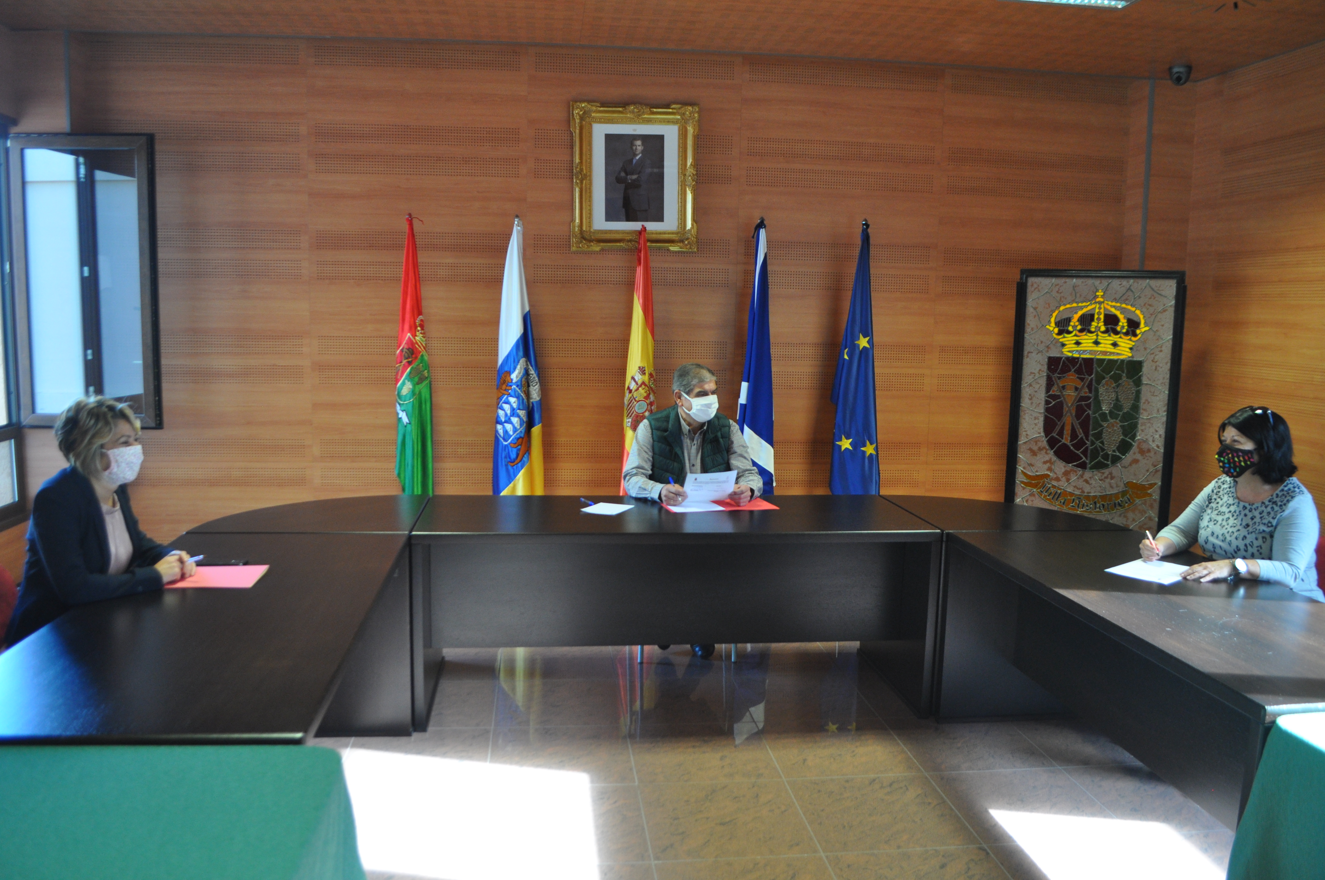 El alcalde de La Matanza, Igancio Rodríguez se reúne con la presidenta de Funcasor