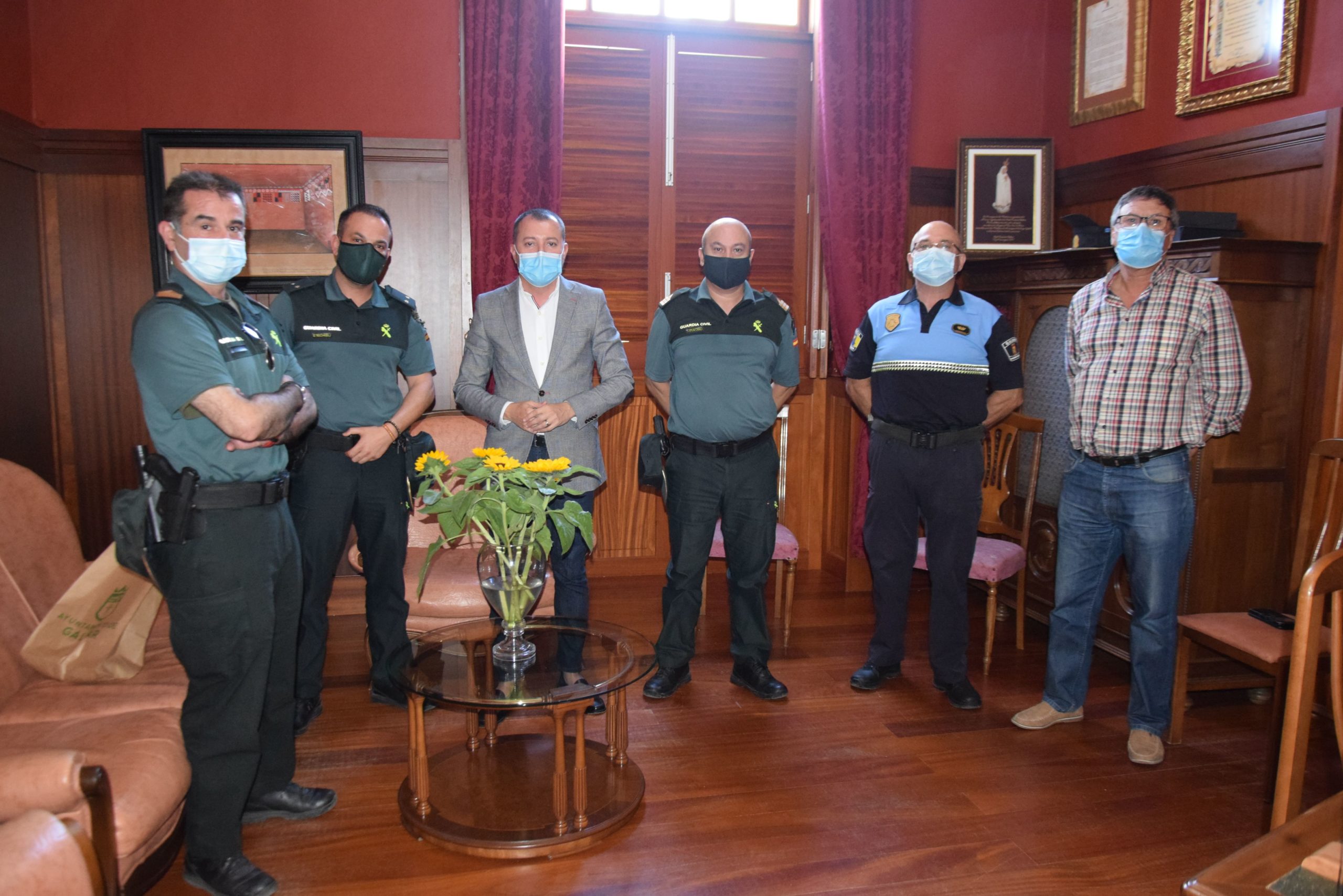 El alcalde de Gáldar da la bienvenida al nuevo Teniente de la Guardia Civil de Guía