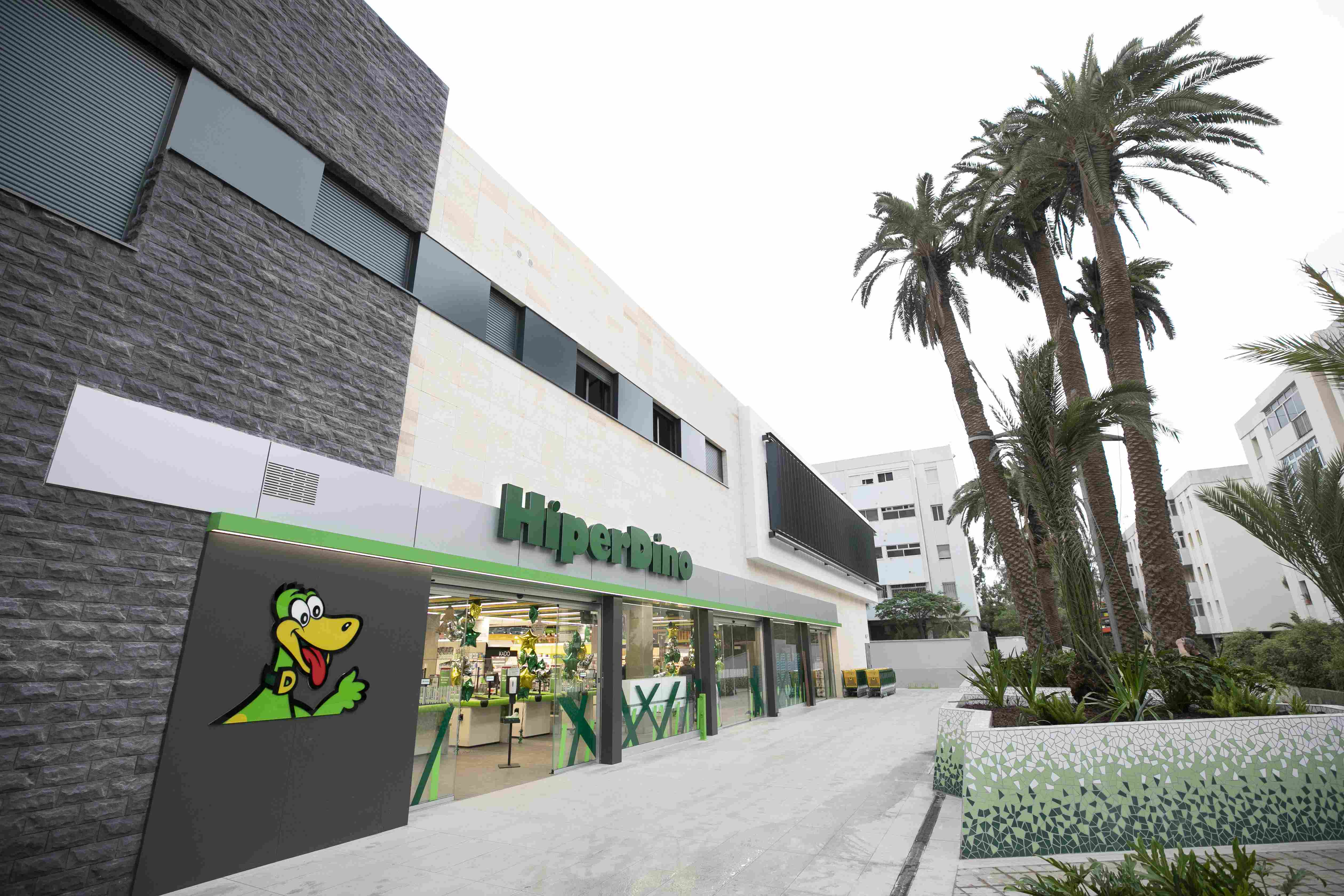 Inauguración de nueva tienda de HiperDino en Las Palmas de Gran Canaria / CanariasNoticias.es