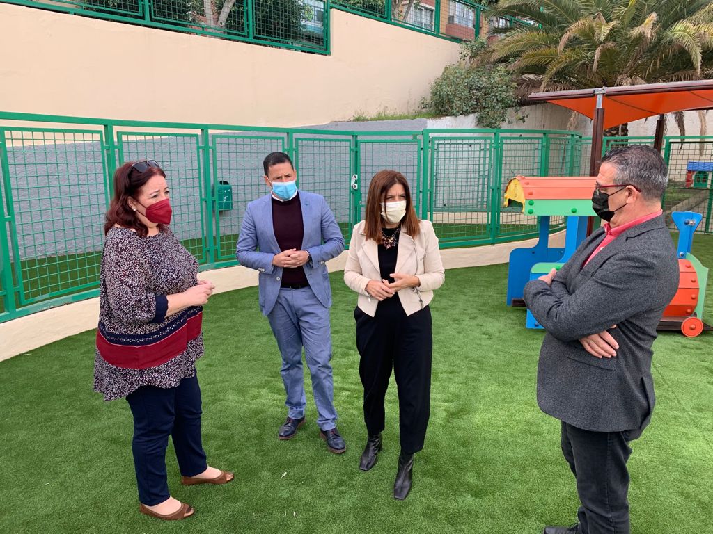 Héctor Suárez, Carmen Hernández y Manuela de Armas visitan a las escuelas infantiles municipales de Telde / CanariasNoticias.es