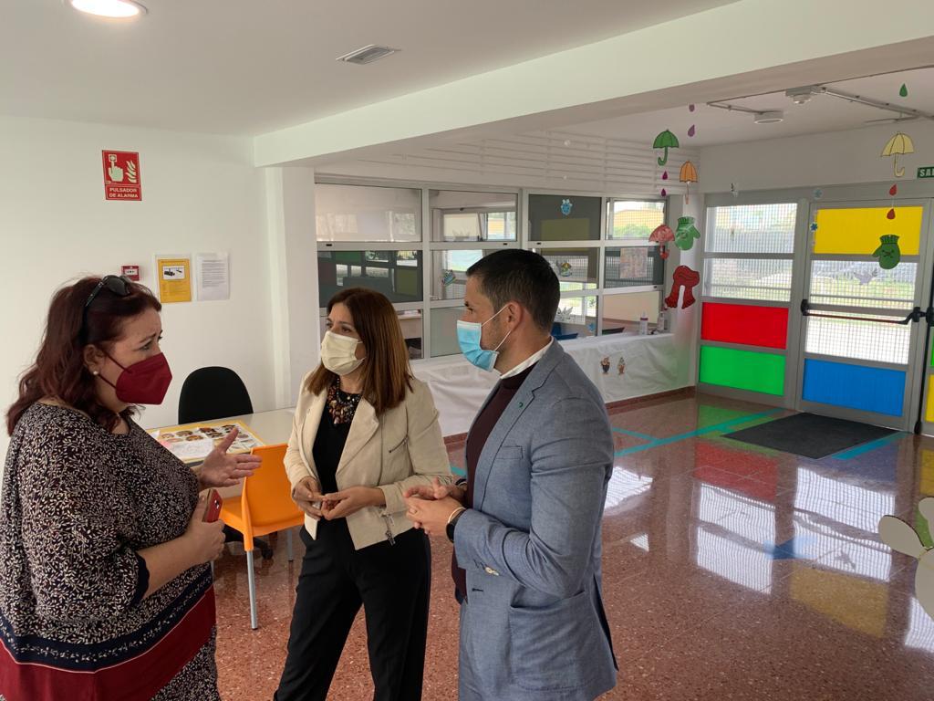 Héctor Suárez, Carmen Hernández y Manuela de Armas visitan a las escuelas infantiles municipales de Telde / CanariasNoticias.es