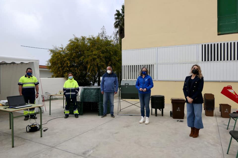 El Hierro avanza en la implantación del contenedor de materia orgánica / CanariasNoticias.es