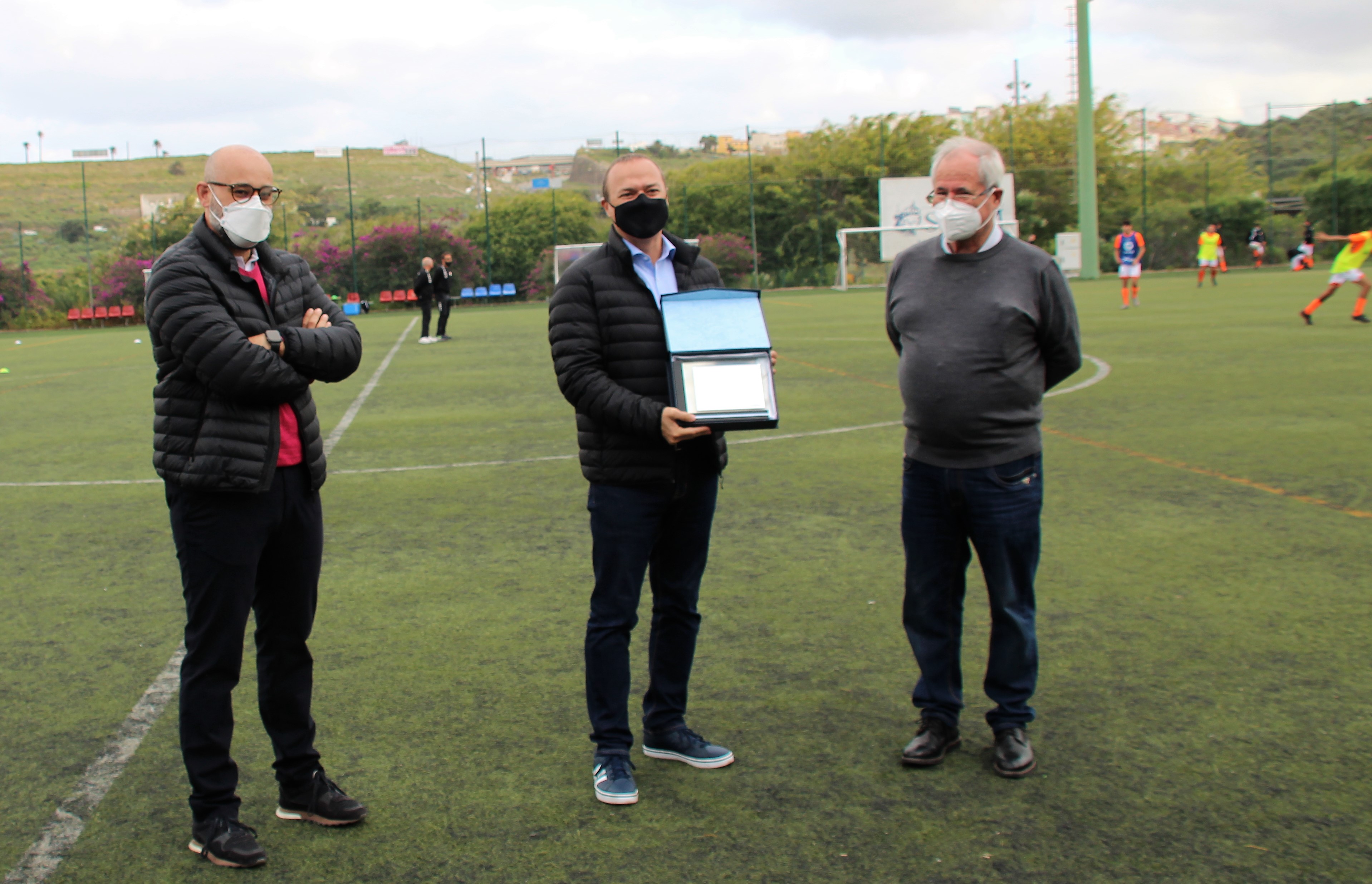 Inauguración de la nueva cubierta en su campo de fútbol de La Mayordomía / CanariasNoticias.es