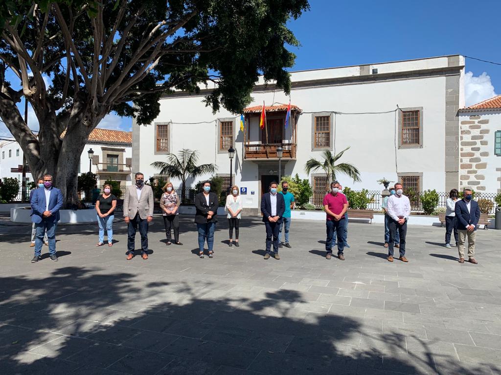 Minuto de silencio en el Ayuntamiento de Telde (Gran Canaria)