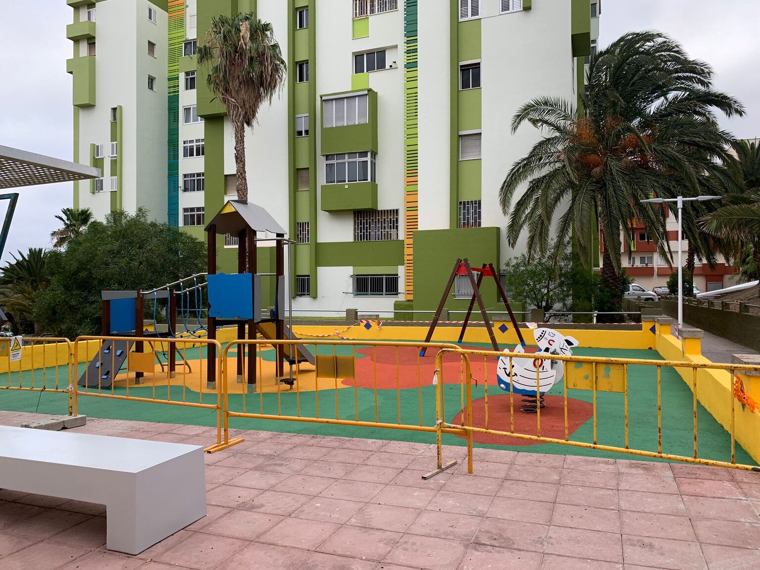 Telde rehabilita el parque infantil de la II Fase del Valle de Jinámar / CanariasNoticias.es