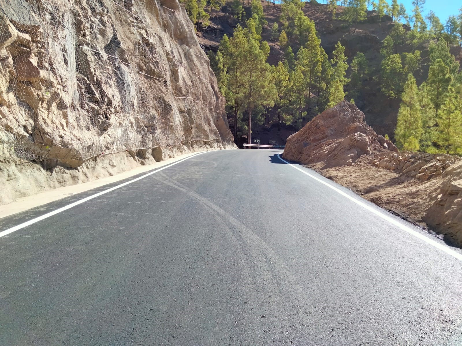 Reabre al tráfico la GC-605, la carretera de acceso a la presa de Las Niñas / CanariasNoticias.es