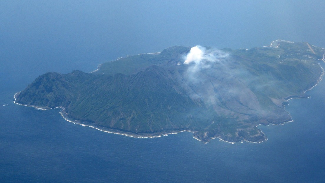 Volcán Suwanosejima en Japón 