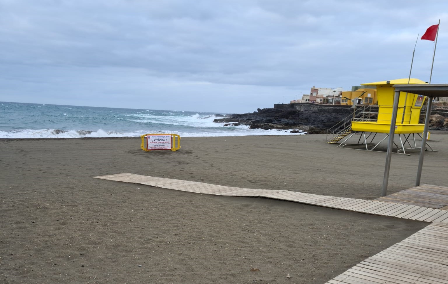 Cierre de la playa de La Garita en Telde por contaminación / CanariasNoticias.es