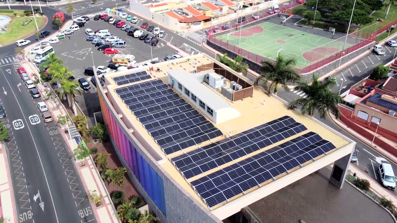 Instalación fotovoltaica en la Escuela de Música de Adeje / CanariasNoticias.es