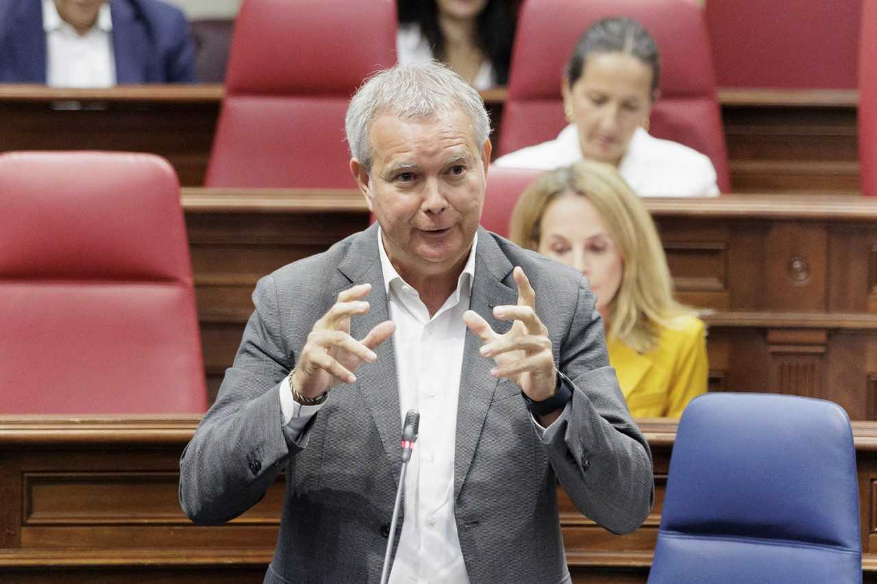 Sebastián Franquis en el Parlamento de Canarias / CanariasNoticias.es