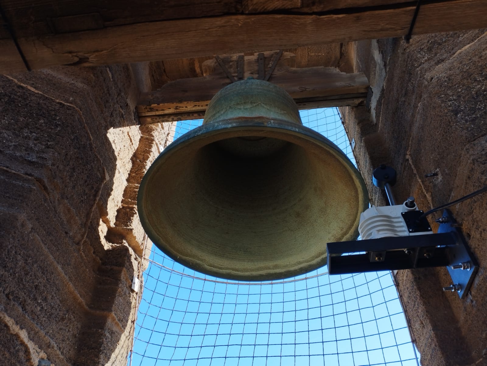 Gáldar pone a punto las campanas y el reloj del Santuario de Santiago