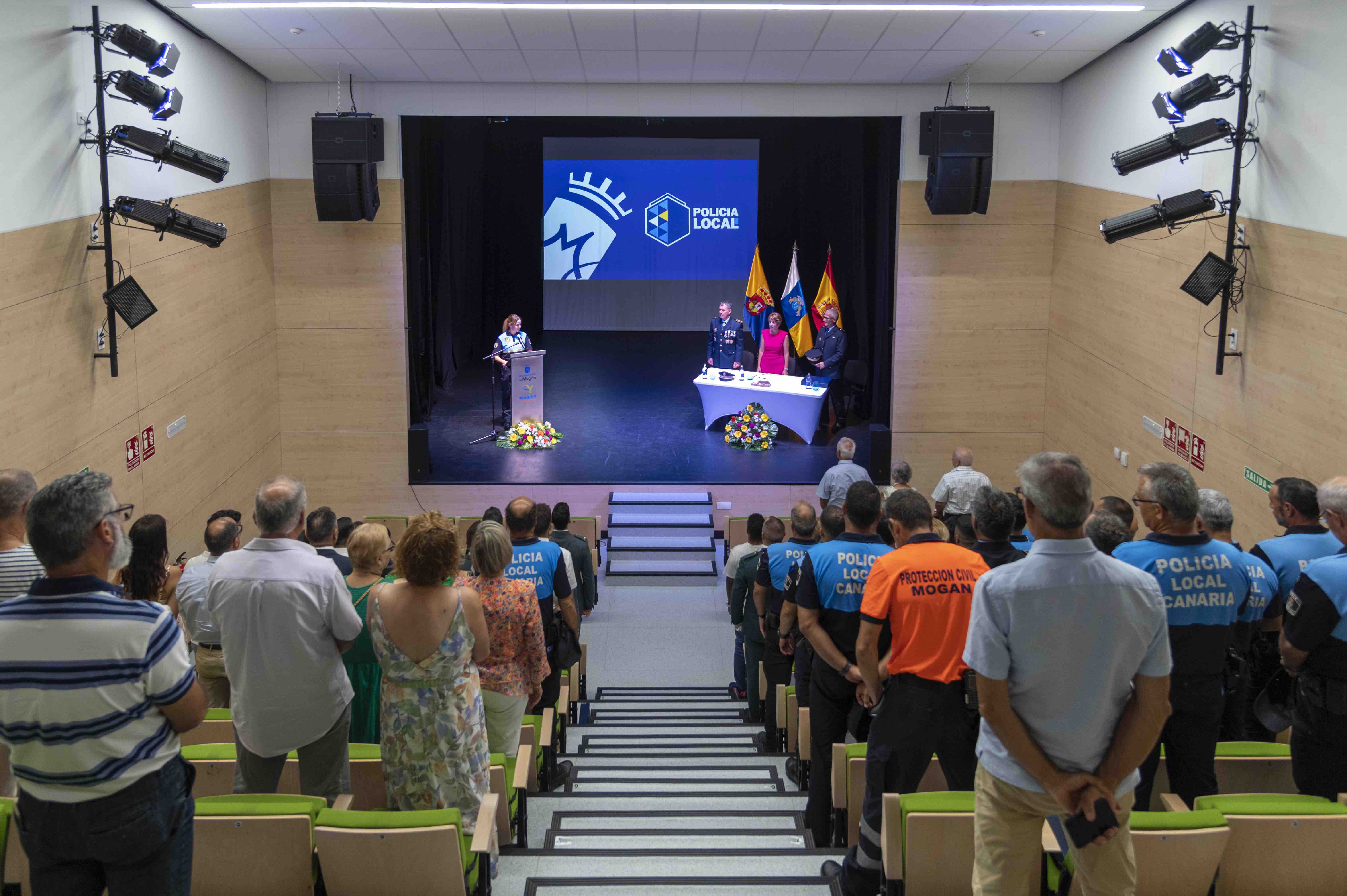 Condecoración a Policía Local de Mogán / CanariasNoticias.es 