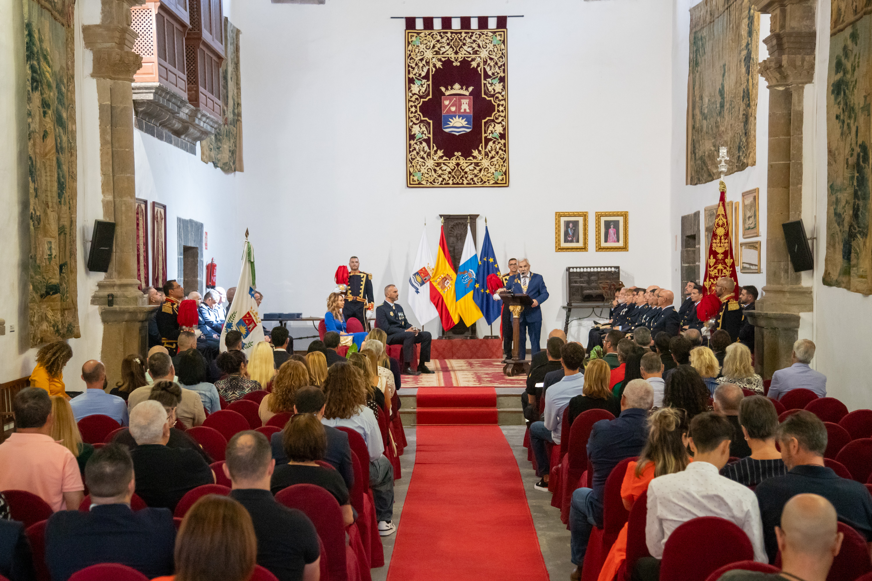 Reconocimiento a la Policía Local de Adeje / CanariasNoticias.es 