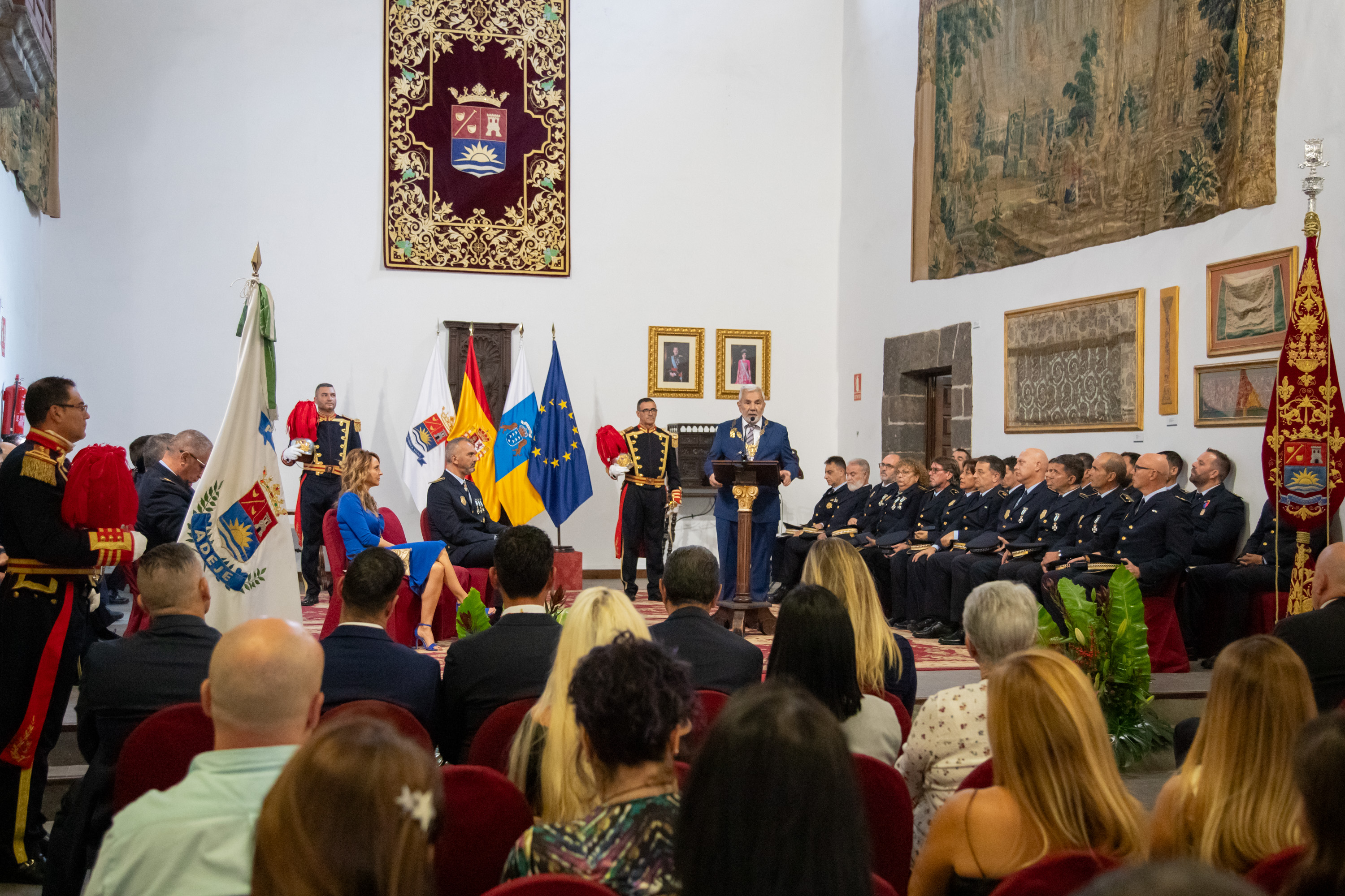 Reconocimiento a la Policía Local de Adeje / CanariasNoticias.es 