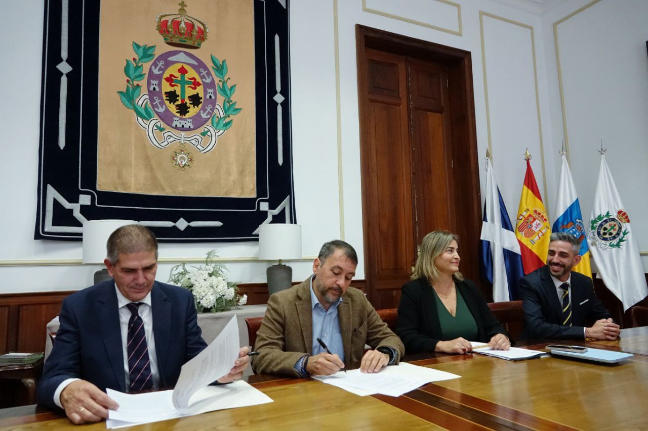 Firma del acuerdo / CanariasNoticias.es 