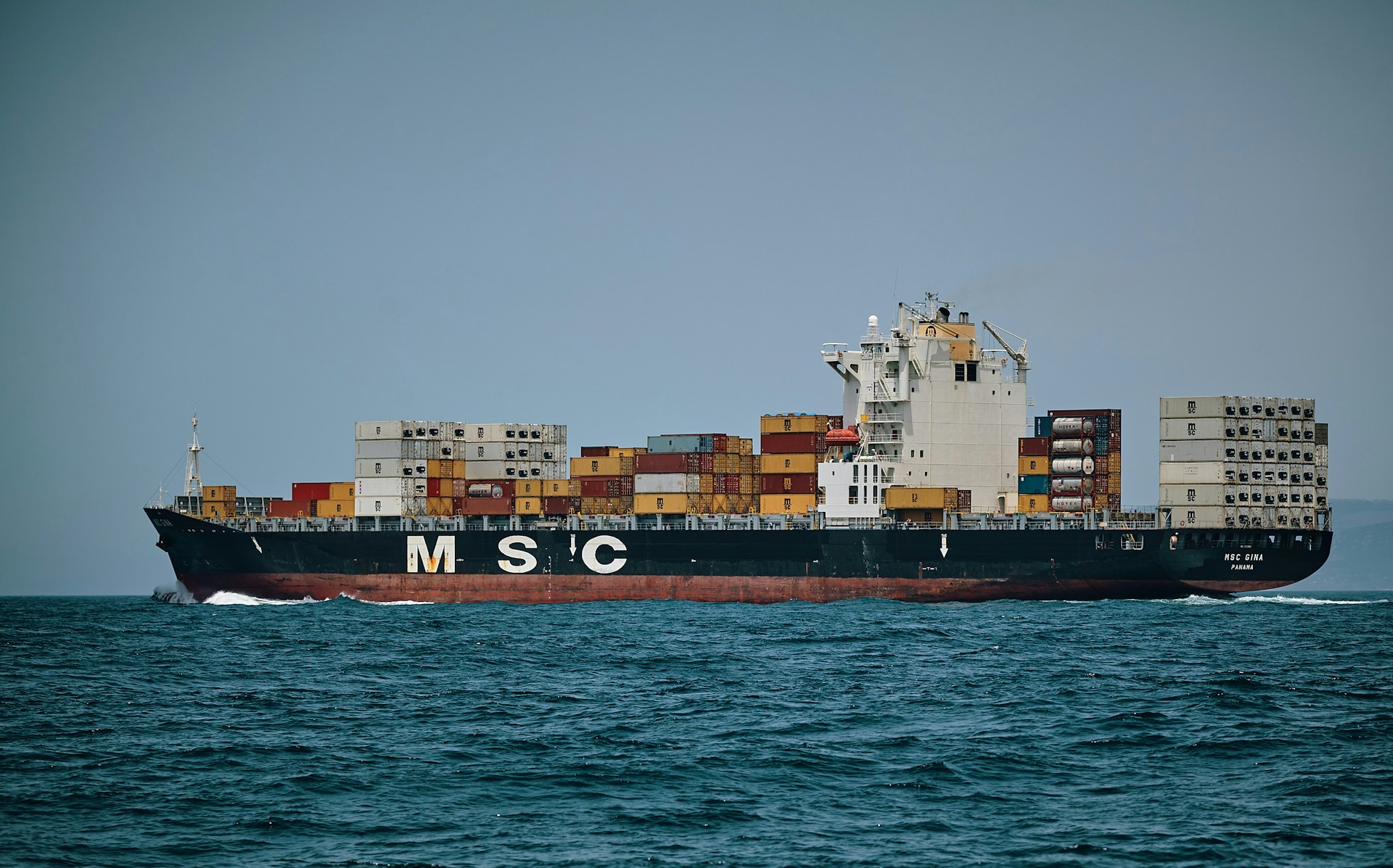 Transporte de mercacías en barco