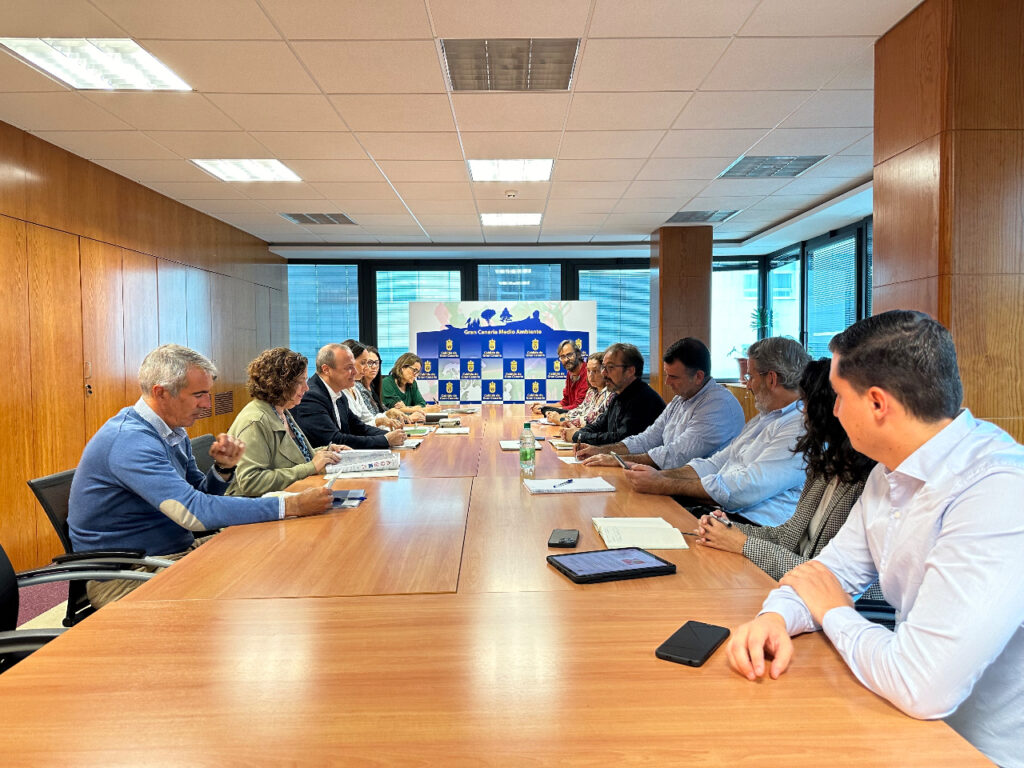 Reunión Caldera de Bandama / CanariasNoticias.es 