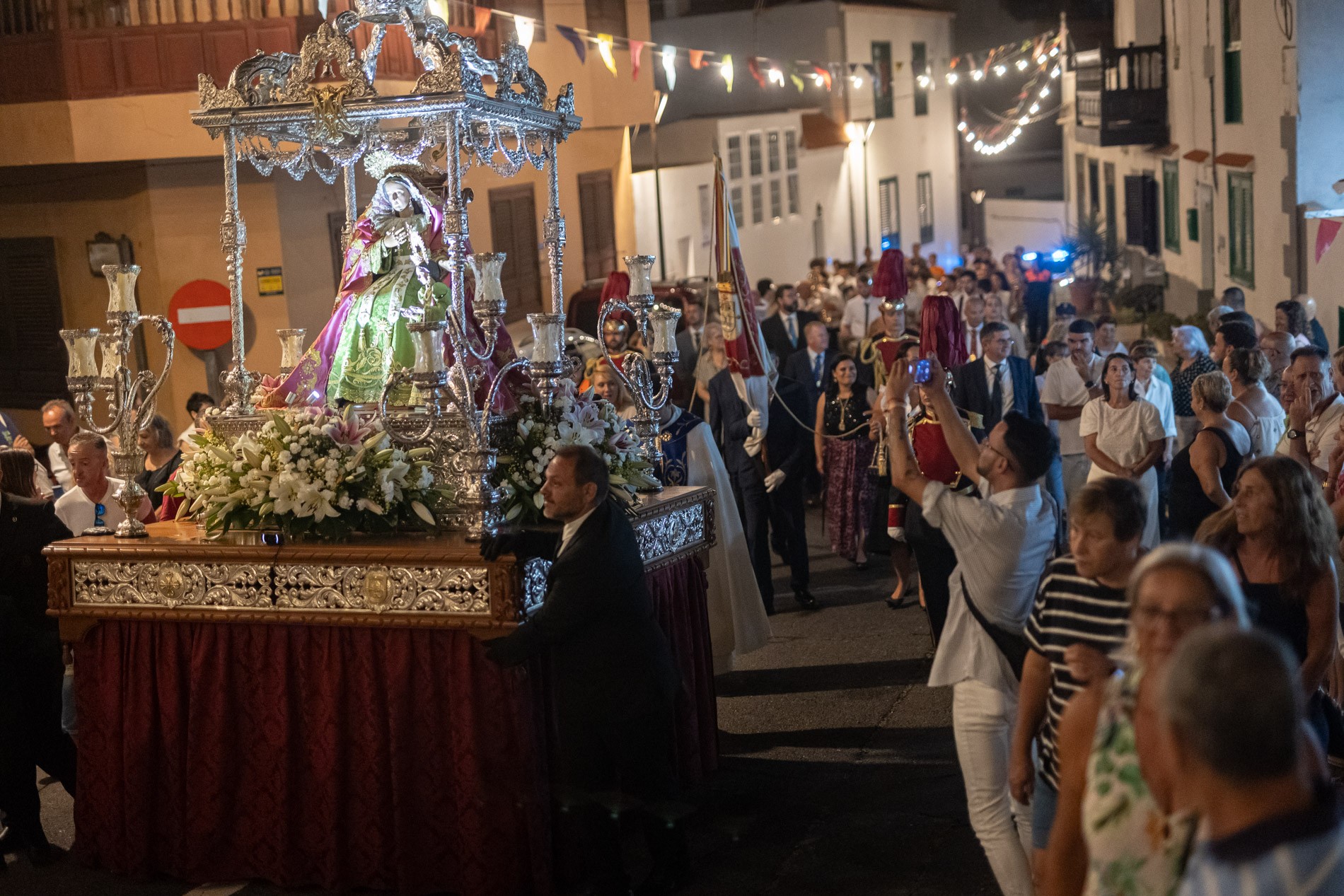 Procesión nocturna de Santa Ana y San Joaquín. Candelaria/ canariasnoticias.es