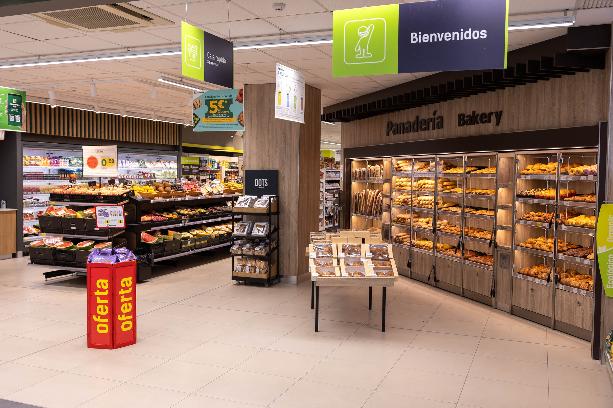 Interior de SuperDino Alcalá (Tenerife)/ canariasnoticias.es