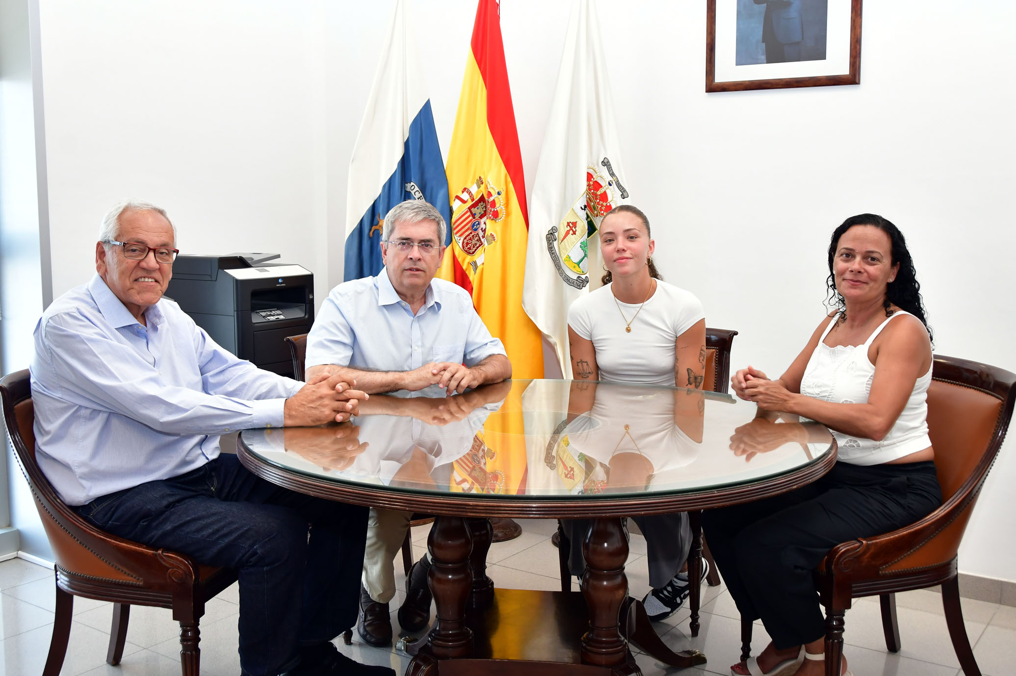 Indira Zúñiga en el Ayuntamiento de San Bartolomé de Tirajana