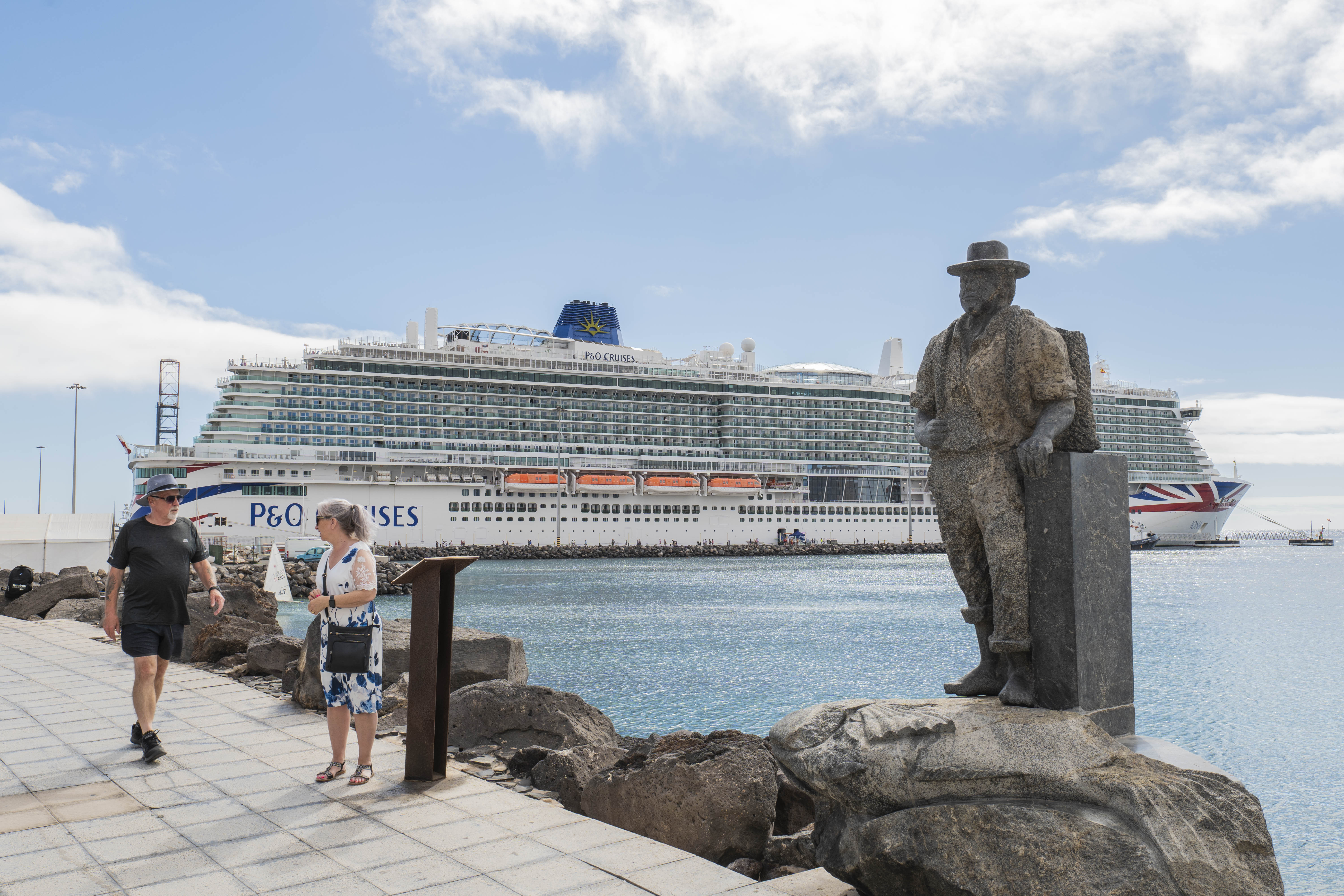 Turistas en Puerto del Rosario / CanariasNoticias.es