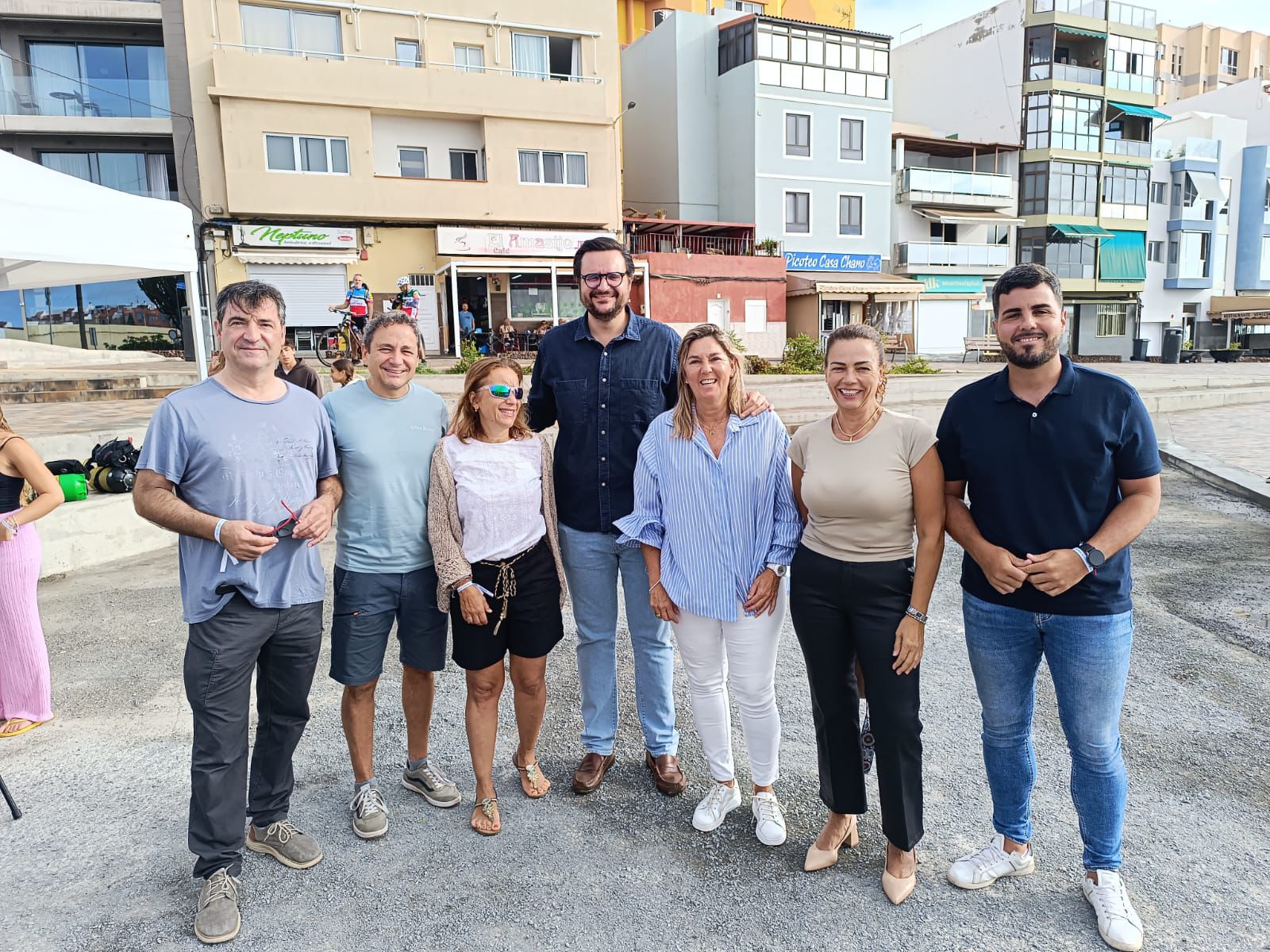 Suelta de tortugas en Playa de Melenara / CanariasNoticias.es