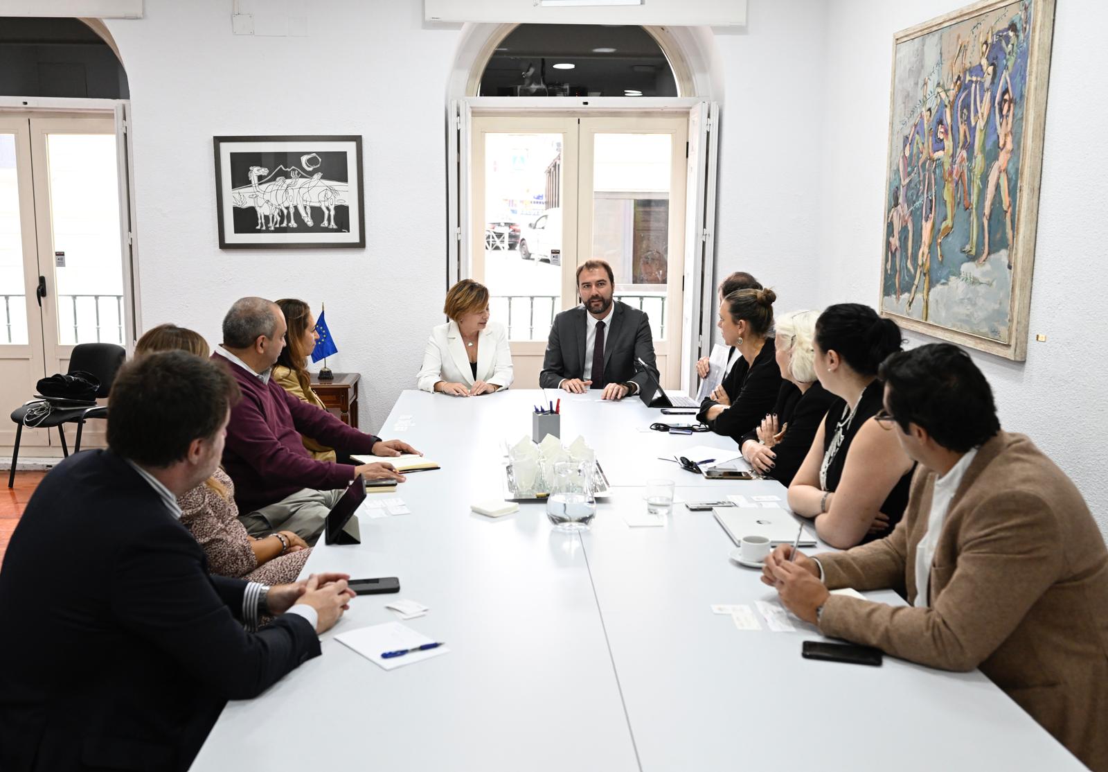 Encuentro para promover Zona Franca de Gran Canaria 