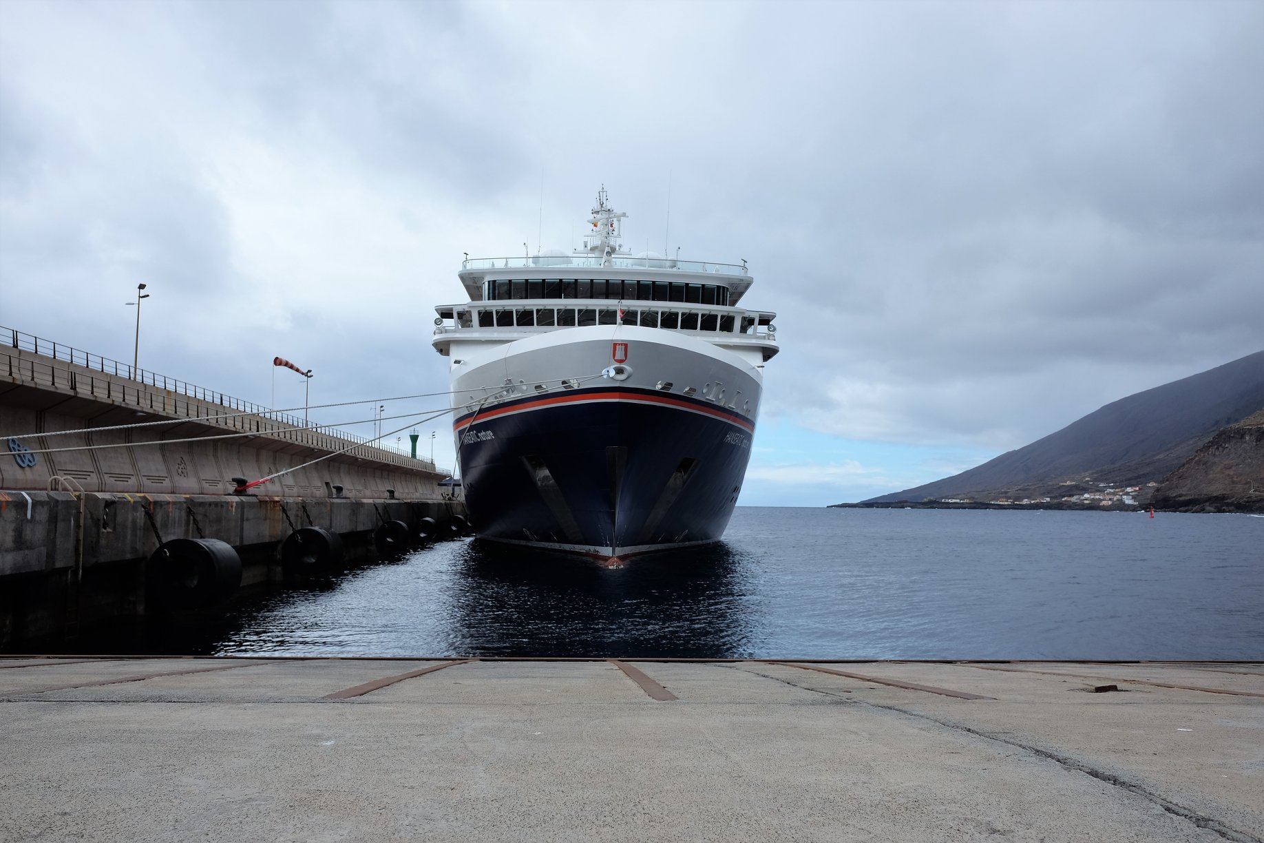 Crucero en Puerto de la Estaca / CanariasNoticias