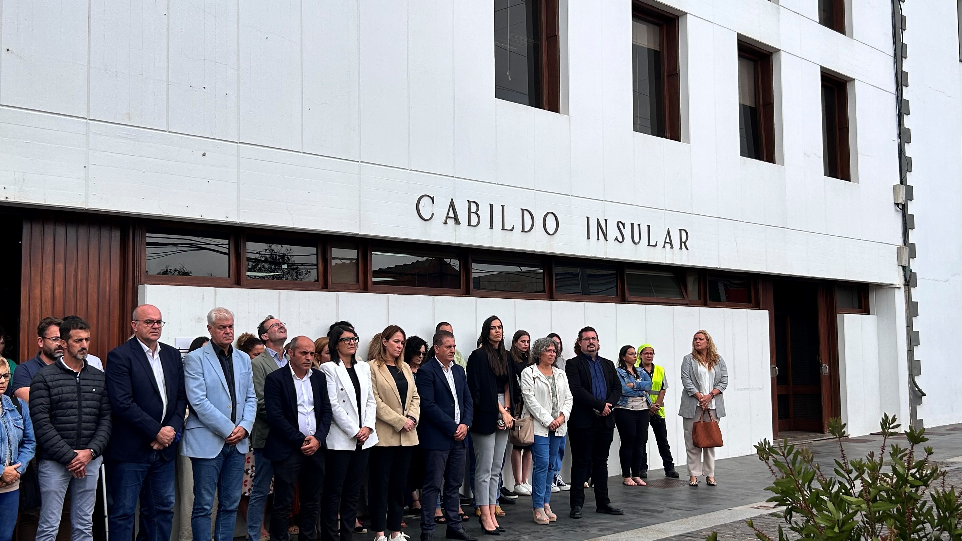 Minuto de silencio Cabildo de El Hierro