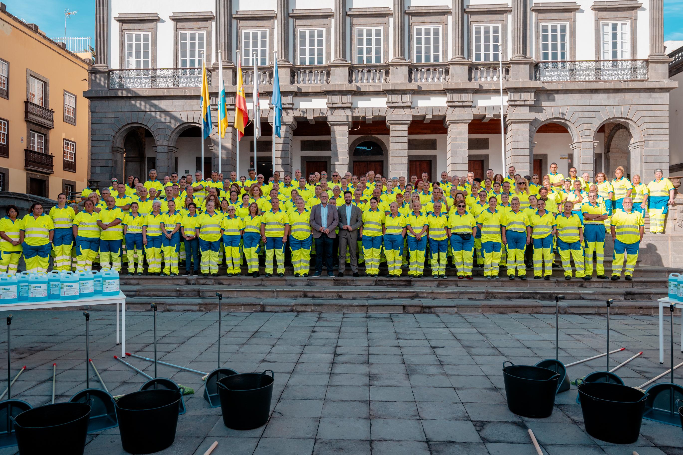 Nuevos trabajadores para servicio de Limpieza 