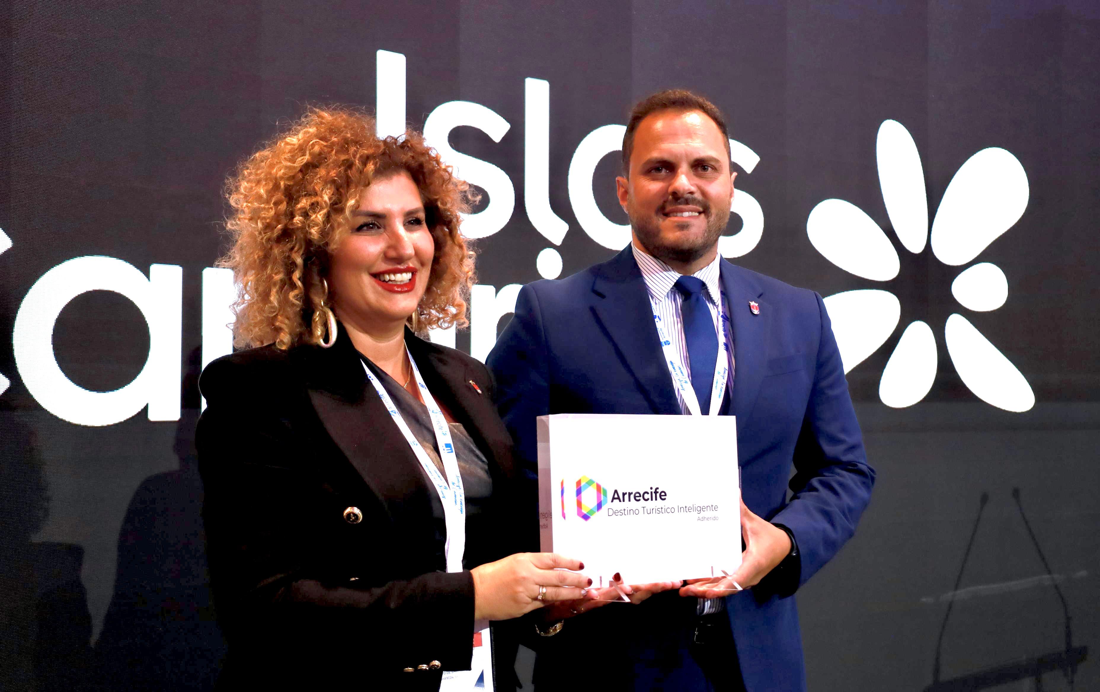 Arrecife recibe el distintivo de Destino Turístico Inteligente