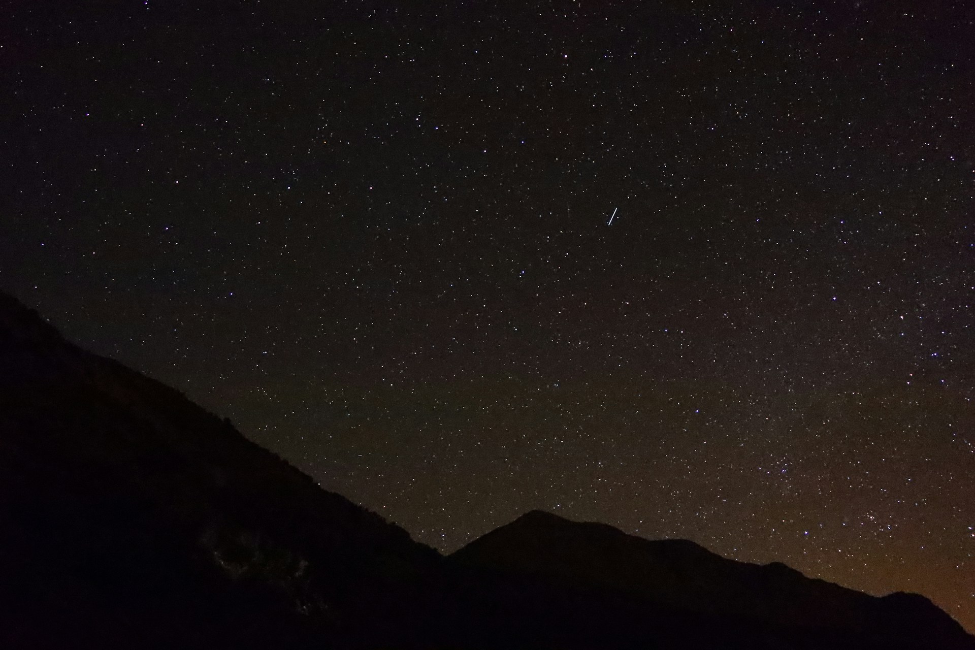 / Saman Ziyaie (Unsplash) Lluvia de meteoritos
