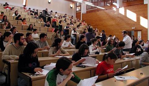 Alumnos en un aula