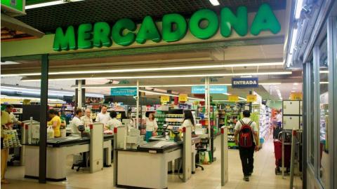 Entrada a un supermercado Mercadona