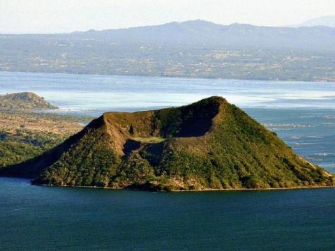 Volcán Taal, en Filipinas