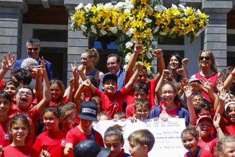 Escolares en el Concurso de Cruces de Mayo