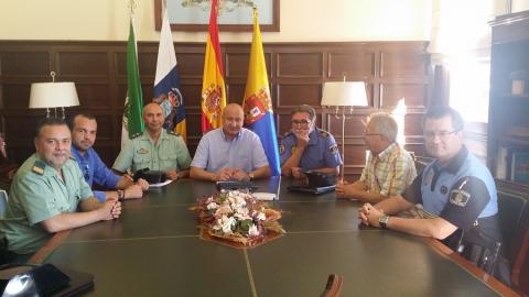 Visita del Jefe de Operaciones de la Guardia Civil a SAnta Brígida