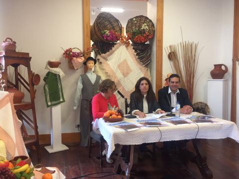 Carmen Hernández, Marta Hernández y Diego Ojeda